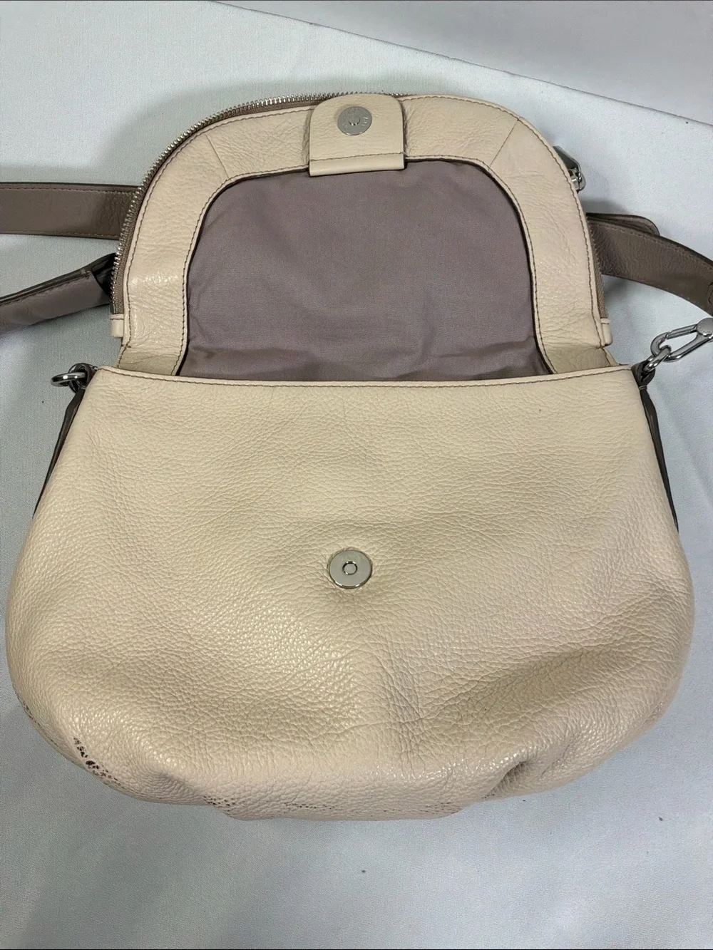 Marc by Marc Jacobs Leather Zip Around Off White Taupe Strap Crossbody‎